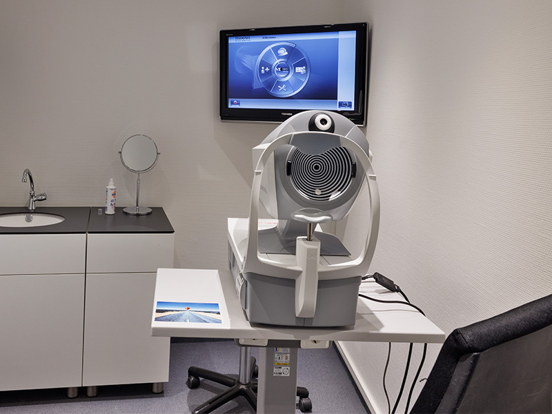 Sehtest-Arbeitsplatz im Ladengeschäft – Optikhaus Weser